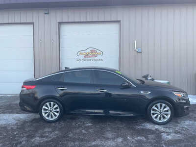 2016 Kia Optima, $0. Photo 1