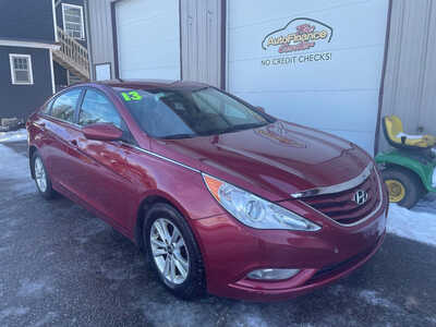 2013 Hyundai Sonata, $0. Photo 2
