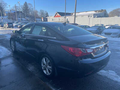 2011 Hyundai Sonata, $0. Photo 4