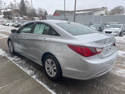 2012 Hyundai Sonata, $0. Photo 4