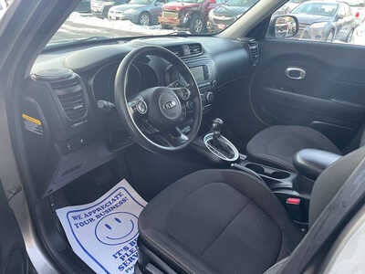 2017 Kia Soul, $0. Photo 2