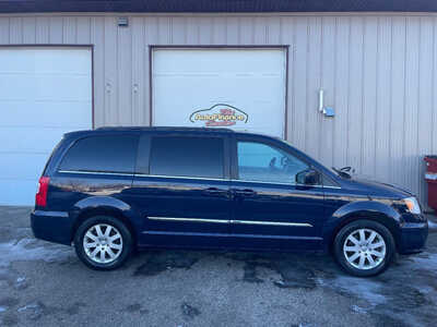 2014 Chrysler Town & Country, $0. Photo 1