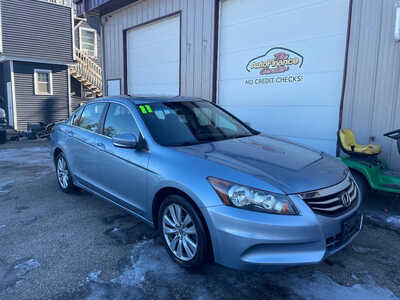2011 Honda Accord, $0. Photo 2