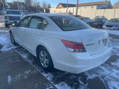 2009 Honda Accord, $0. Photo 4