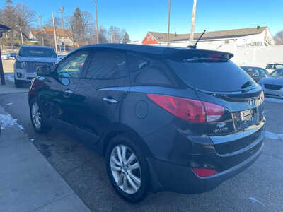 2012 Hyundai Tucson, $0. Photo 4