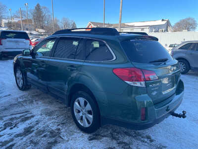 2010 Subaru Outback, $0. Photo 4
