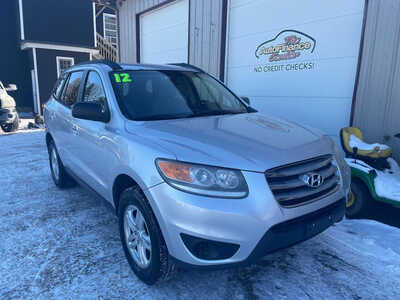 2012 Hyundai Santa Fe, $0. Photo 2