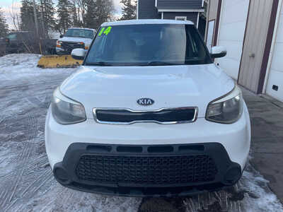 2014 Kia Soul, $0. Photo 3
