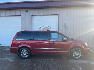 2011 Chrysler Town & Country, $0. Photo 1