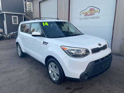 2014 Kia Soul, $0. Photo 2