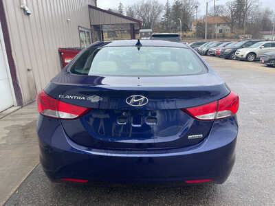 2013 Hyundai Elantra, $0. Photo 5
