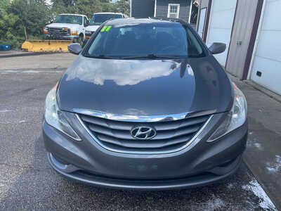 2011 Hyundai Sonata, $0. Photo 3