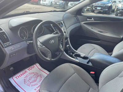 2011 Hyundai Sonata, $0. Photo 6