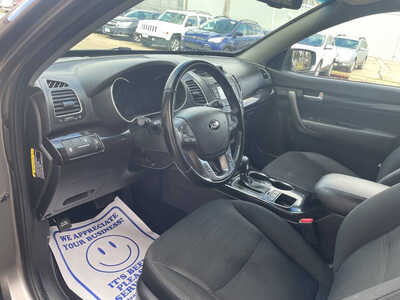 2014 Kia Sorento, $0. Photo 6