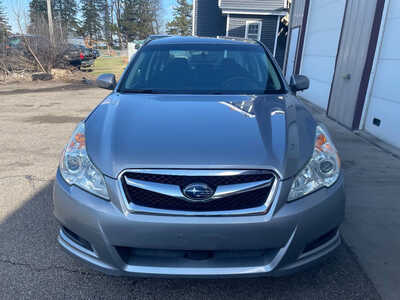 2011 Subaru Legacy, $0. Photo 3