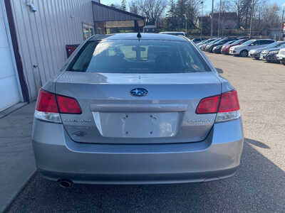 2011 Subaru Legacy, $0. Photo 5