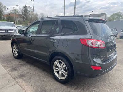 2010 Hyundai Santa Fe, $0. Photo 4