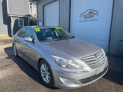 2013 Hyundai Genesis, $0. Photo 2