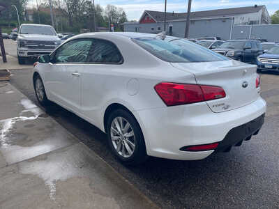 2015 Kia Forte, $0. Photo 4