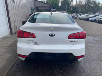 2015 Kia Forte, $0. Photo 5
