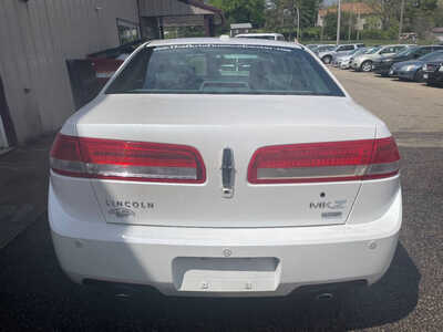 2010 Lincoln MKZ, $0. Photo 5