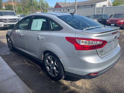 2014 Ford Focus, $0. Photo 4