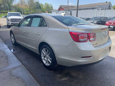 2015 Chevrolet Malibu, $0. Photo 4