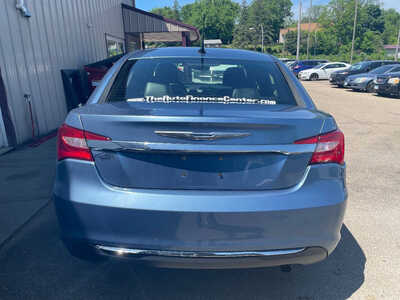 2011 Chrysler 200, $0. Photo 5