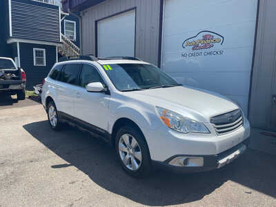 2011 Subaru Outback, $0. Photo 2