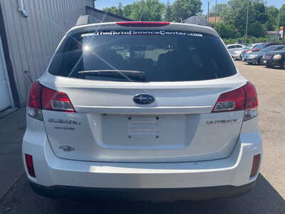 2011 Subaru Outback, $0. Photo 5