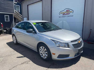 2011 Chevrolet Cruze, $0. Photo 2