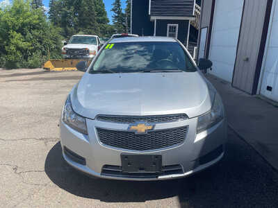 2011 Chevrolet Cruze, $0. Photo 3