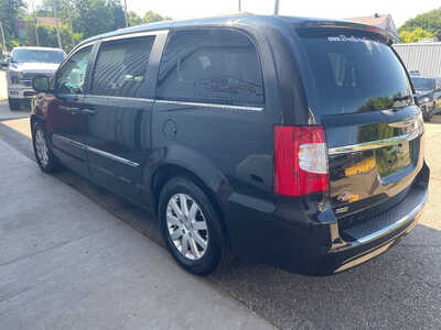 2014 Chrysler Town & Country, $0. Photo 4