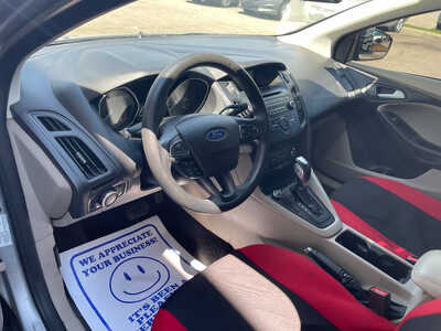 2015 Ford Focus, $0. Photo 6