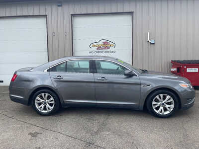 2012 Ford Taurus, $7995. Photo 1