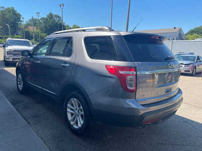 2013 Ford Explorer, $0. Photo 4