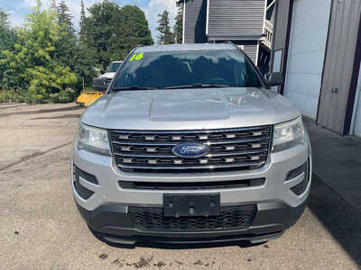 2016 Ford Explorer, $0. Photo 3