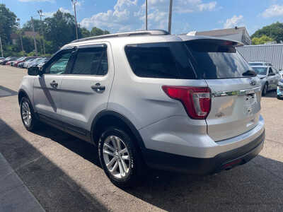 2016 Ford Explorer, $0. Photo 4