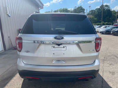 2016 Ford Explorer, $0. Photo 5
