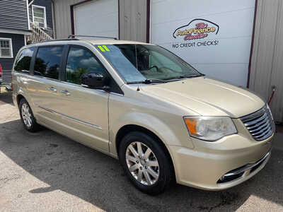 2011 Chrysler Town and, $0. Photo 2