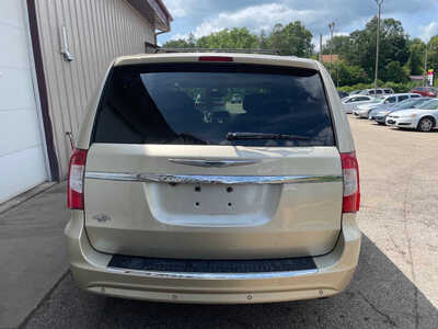 2011 Chrysler Town and, $0. Photo 5