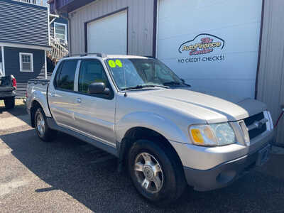 2004 Ford Explorer, $0. Photo 2