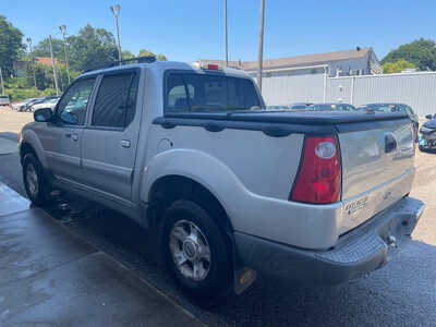 2004 Ford Explorer, $0. Photo 4