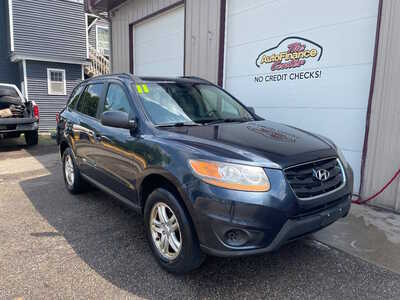 2011 Hyundai Santa Fe, $0. Photo 2