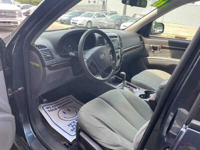 2011 Hyundai Santa Fe, $0. Photo 3