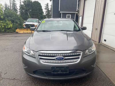 2011 Ford Taurus, $0. Photo 3