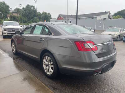 2011 Ford Taurus, $0. Photo 4