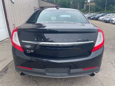 2015 Lincoln MKS, $0. Photo 5