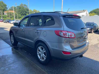 2012 Hyundai Santa Fe, $0. Photo 4