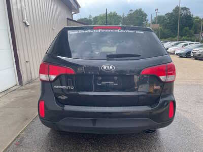 2014 Kia Sorento, $0. Photo 5